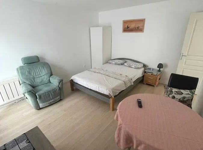 Grand Studio Pour 1 Ou 2 Personnes